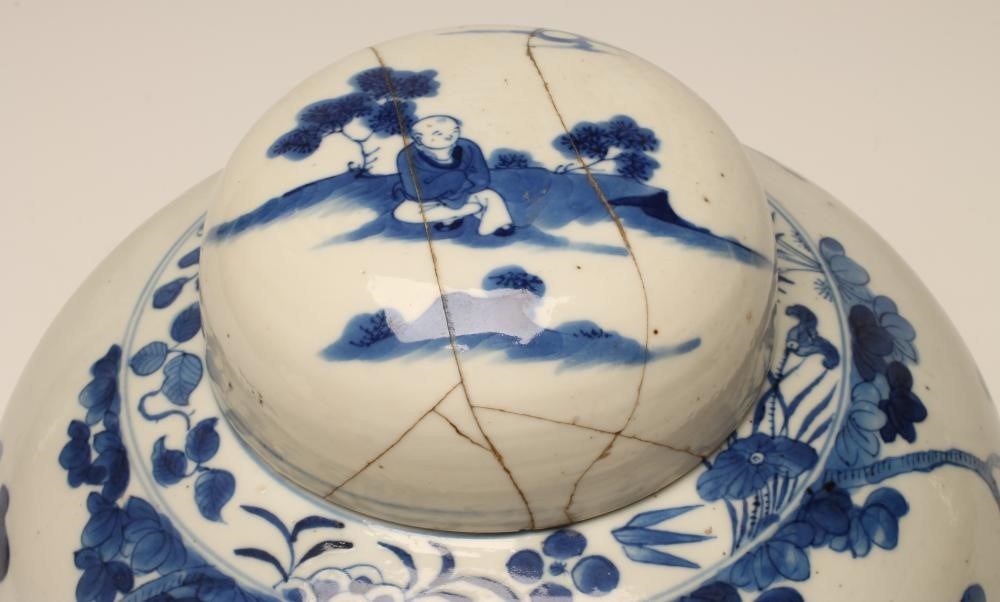 A CHINESE PORCELAIN JAR AND COVER of ovoid form Image