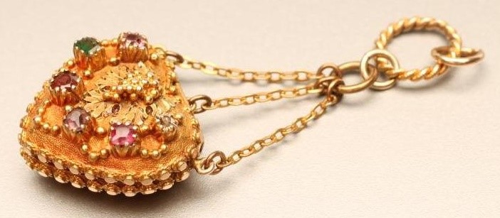 A REGENCY "REGARD" LOCKET Image