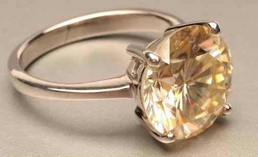 A SOLITAIRE MOISSANITE RING Image