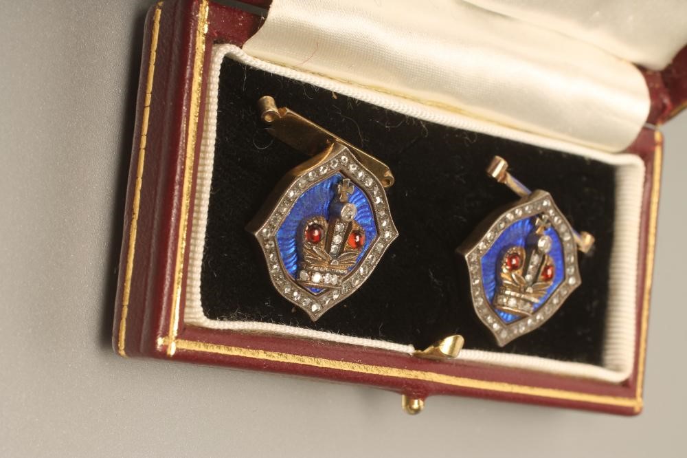 A PAIR OF CUFFLINKS Image