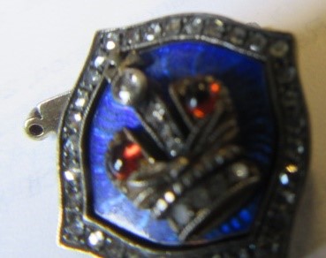 A PAIR OF CUFFLINKS Image