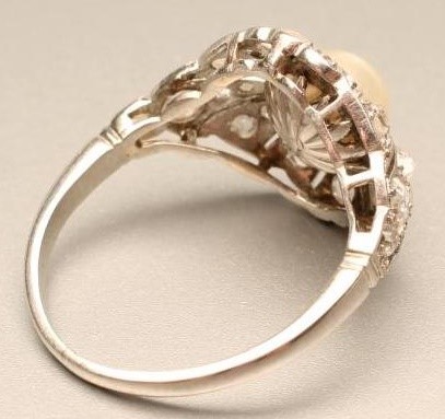 AN ART DECO PEARL AND DIAMOND COCKTAIL RING Image