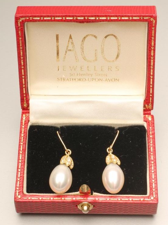 A PAIR OF PEARL DROP EARRINGS Image