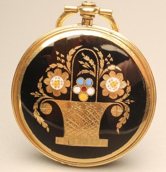 A LATE VICTORIAN MOURNING LOCKET/FOB Image