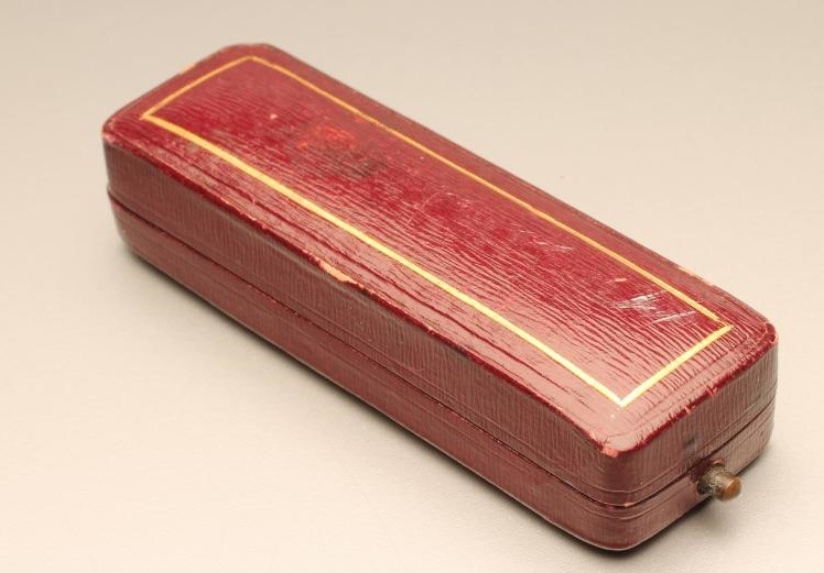 A DIAMOND STICK PIN Image