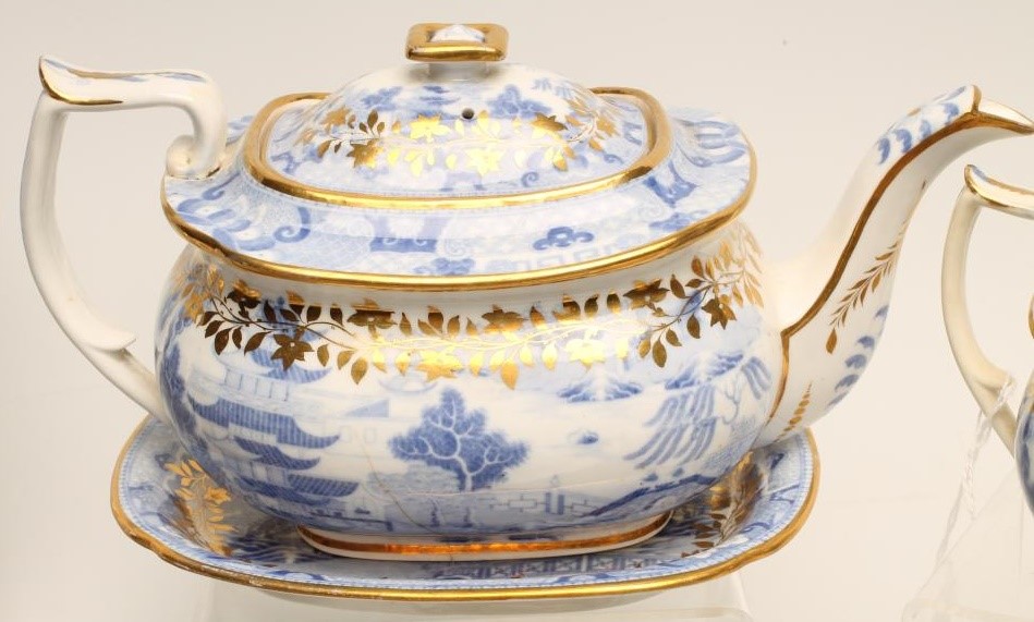 A SPODE PORCELAIN LONDON SHAPE PART TEA AND COFFEE SERVICE Image