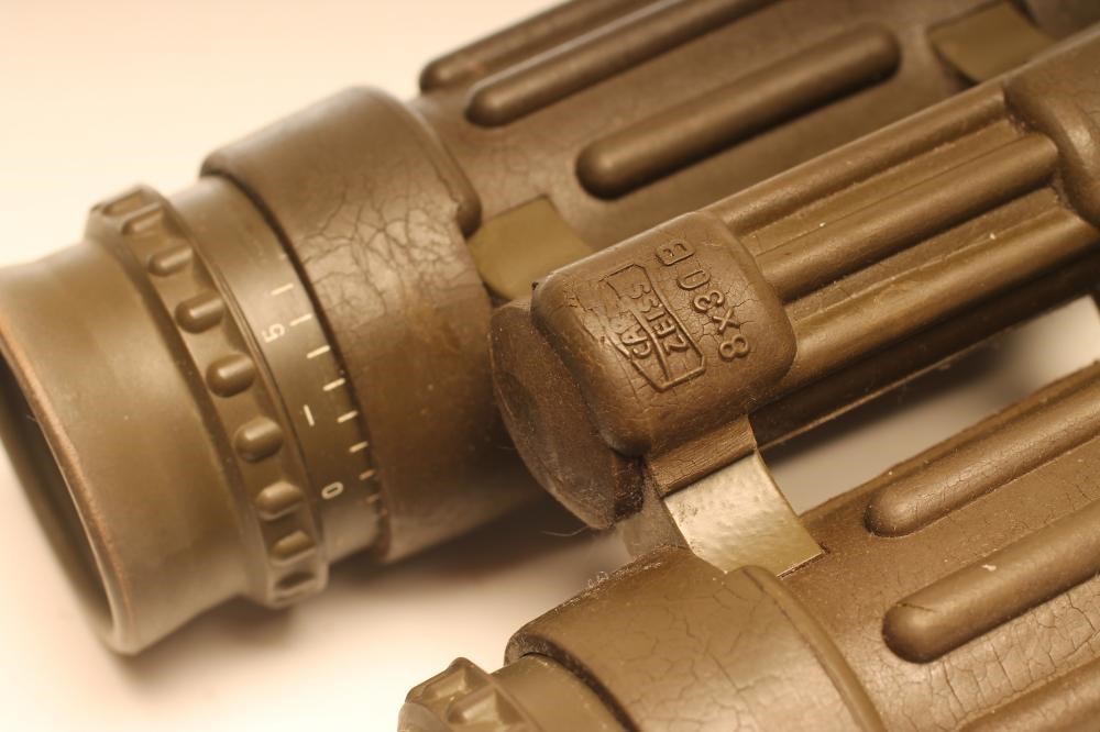 A PAIR OF CARL ZEISS 8X30 B BINOCULARS Image
