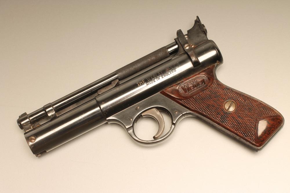 A WEBLEY "SENIOR" AIR PISTOL Image