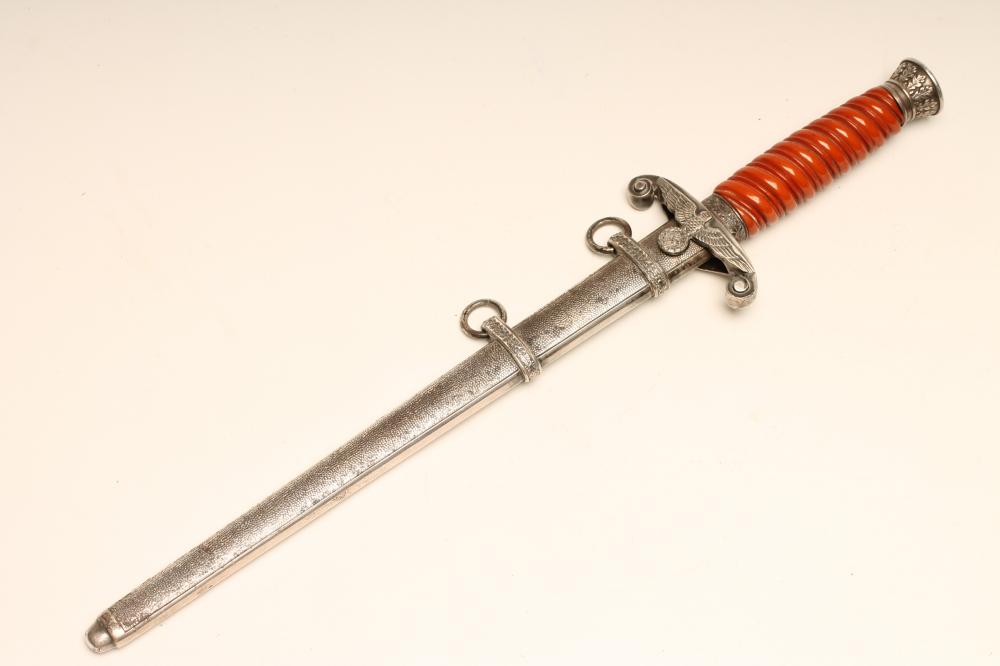 A THIRD REICH ARMY OFFICER'S DAGGER Image
