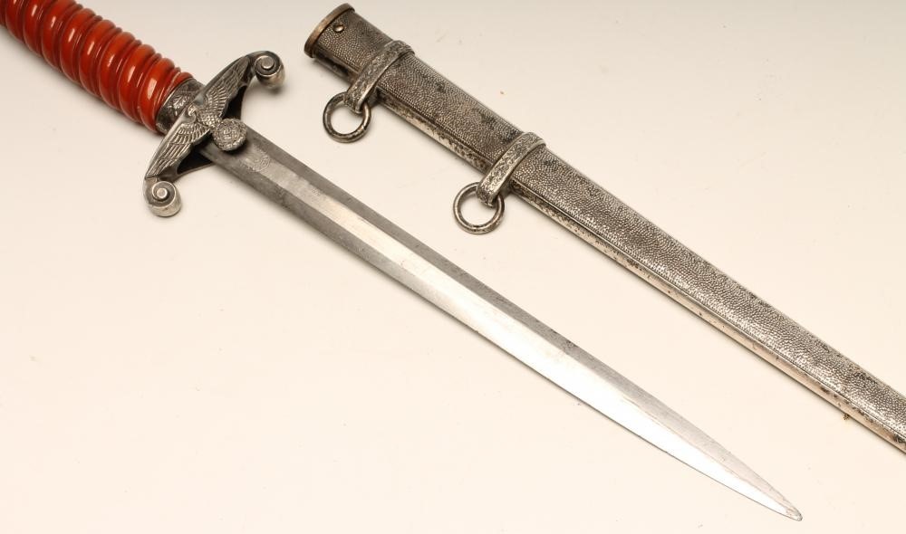 A THIRD REICH ARMY OFFICER'S DAGGER Image