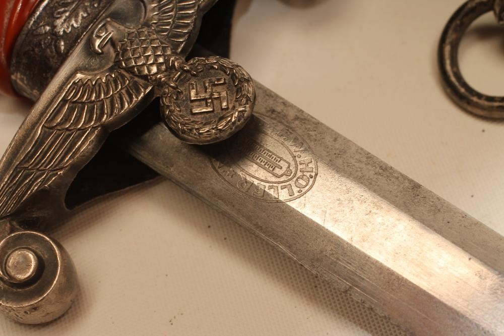 A THIRD REICH ARMY OFFICER'S DAGGER Image