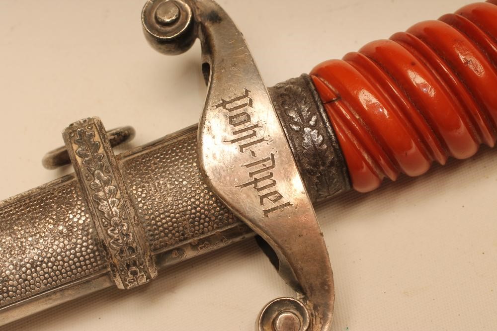 A THIRD REICH ARMY OFFICER'S DAGGER Image