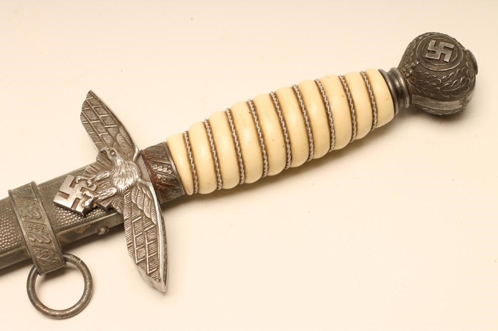 A THIRD REICH LUFTWAFFE OFFICER'S DAGGER Image
