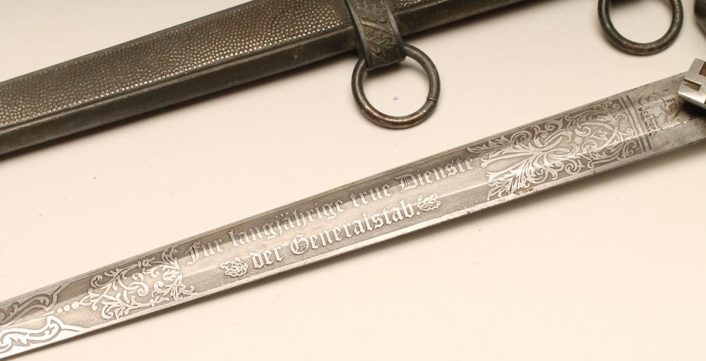 A THIRD REICH LUFTWAFFE OFFICER'S DAGGER Image