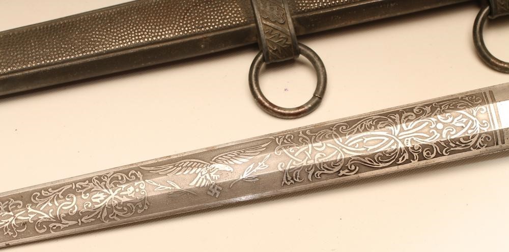 A THIRD REICH LUFTWAFFE OFFICER'S DAGGER Image