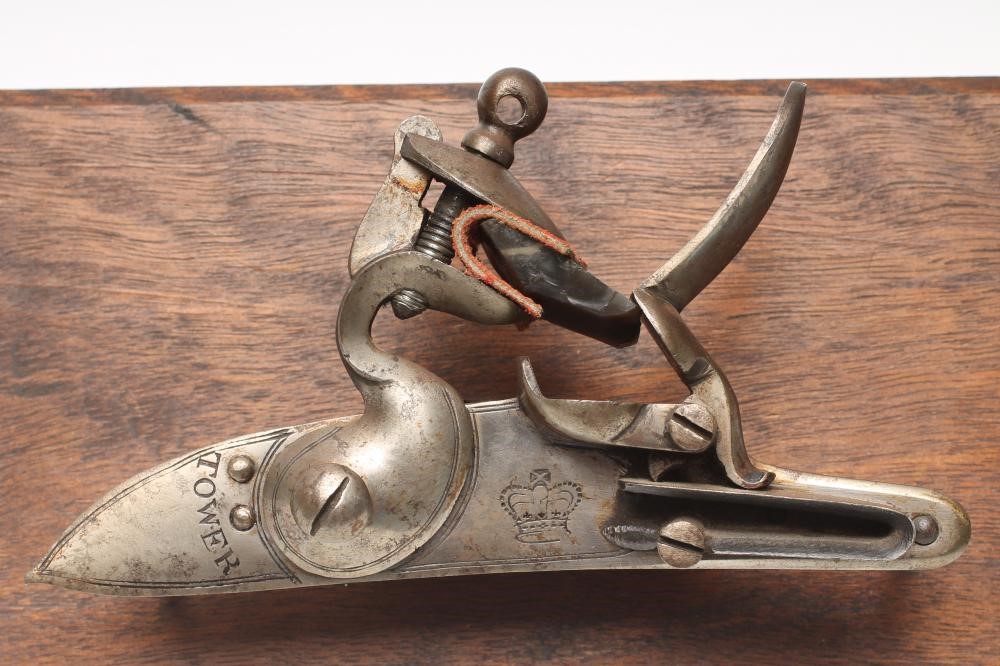 AN EARLY 19TH CENTURY FLINTLOCK ACTION Image