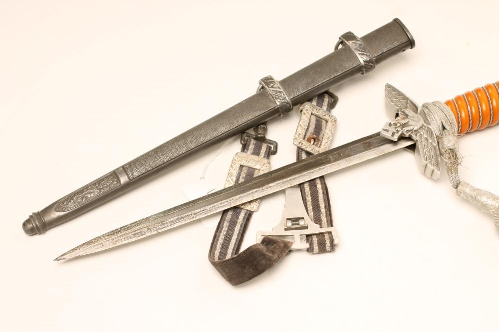 A THIRD REICH LUFTWAFFE OFFICER'S DAGGER Image