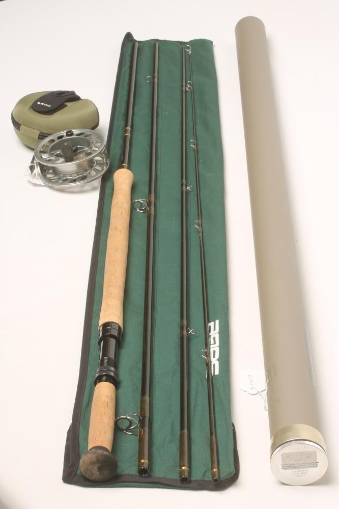 A SAGE 9141-4 GRAPHITE IV 4 PIECE SALMON ROD #9 Image