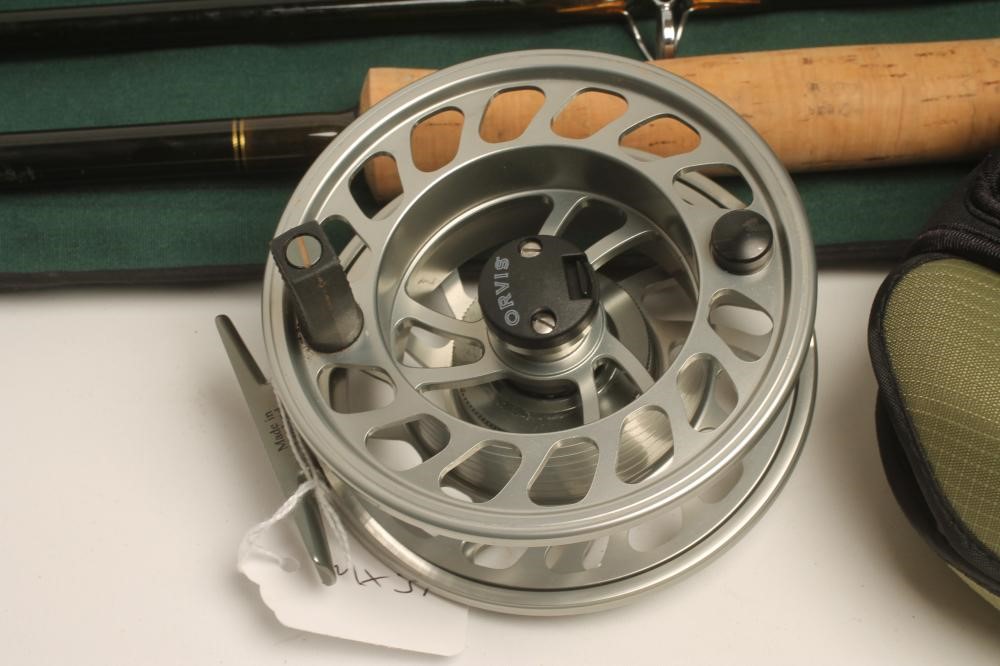 A SAGE 9141-4 GRAPHITE IV 4 PIECE SALMON ROD #9 Image