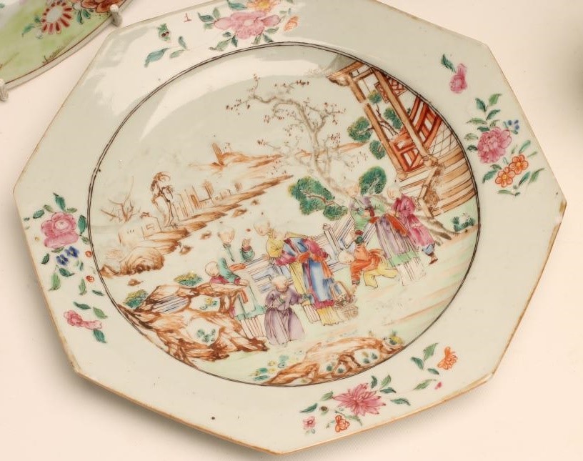 A COLLECTION OF CHINESE EXPORT PORCELAIN comprising an ovoid tea canister painted with the "Stand" Image