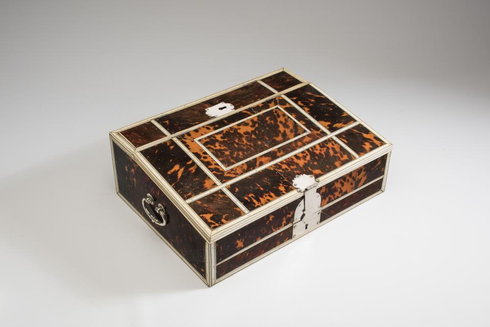 AN INDO-PORTUGUESE TORTOISESHELL AND IVORY VENEERED TRAVELLING BOX Image