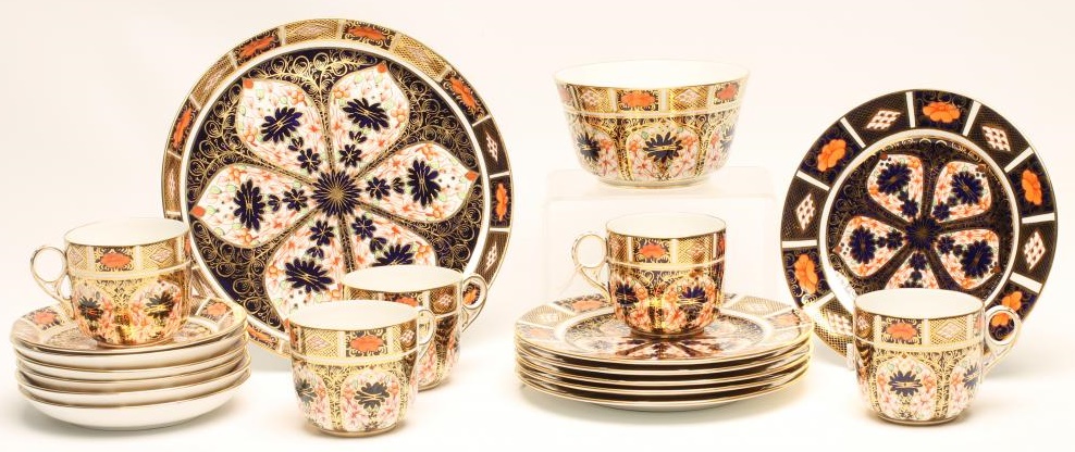 A ROYAL CROWN DERBY CHINA PART COFFEE SERVICE Image