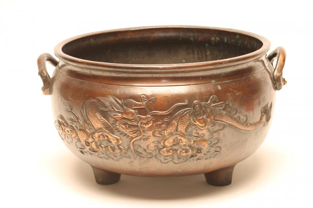 A JAPANESE BRONZE JARDINIERE Image