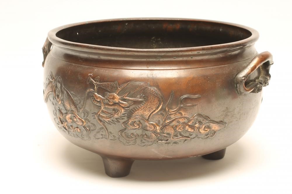 A JAPANESE BRONZE JARDINIERE Image