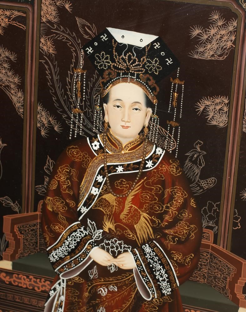 A PAIR OF CHINESE REVERSE PAINTINGS ON GLASS Image