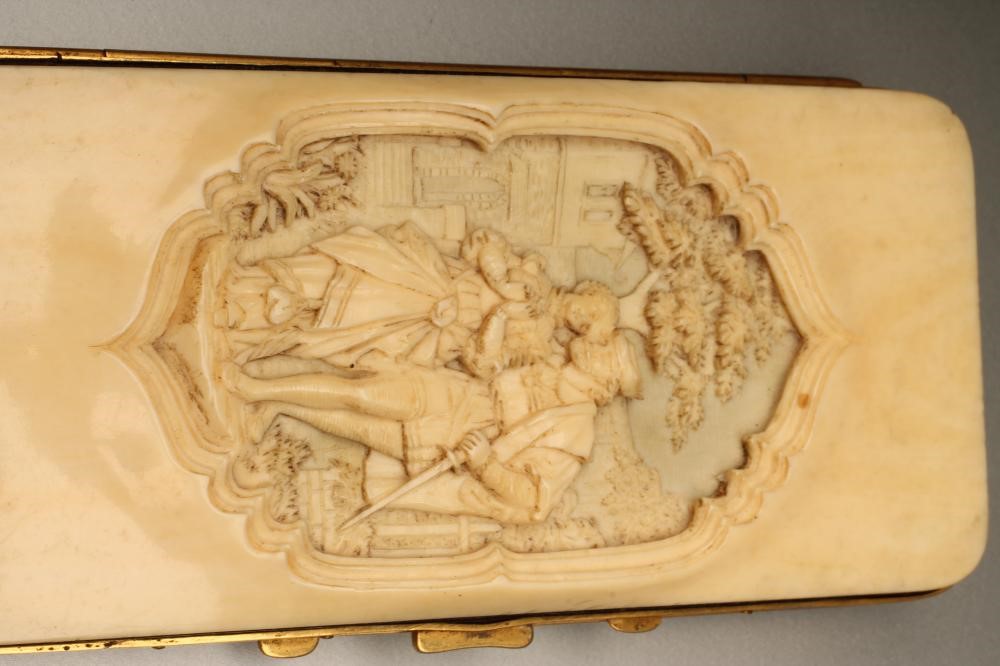 A EUROPEAN IVORY CIGAR CASE Image