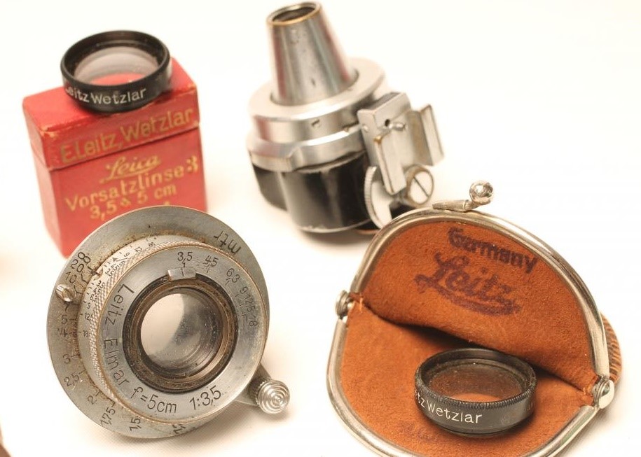 A LEICA ERNST LEITZ WETZLAR CAMERA with Leitz Elmar 1:3 Image