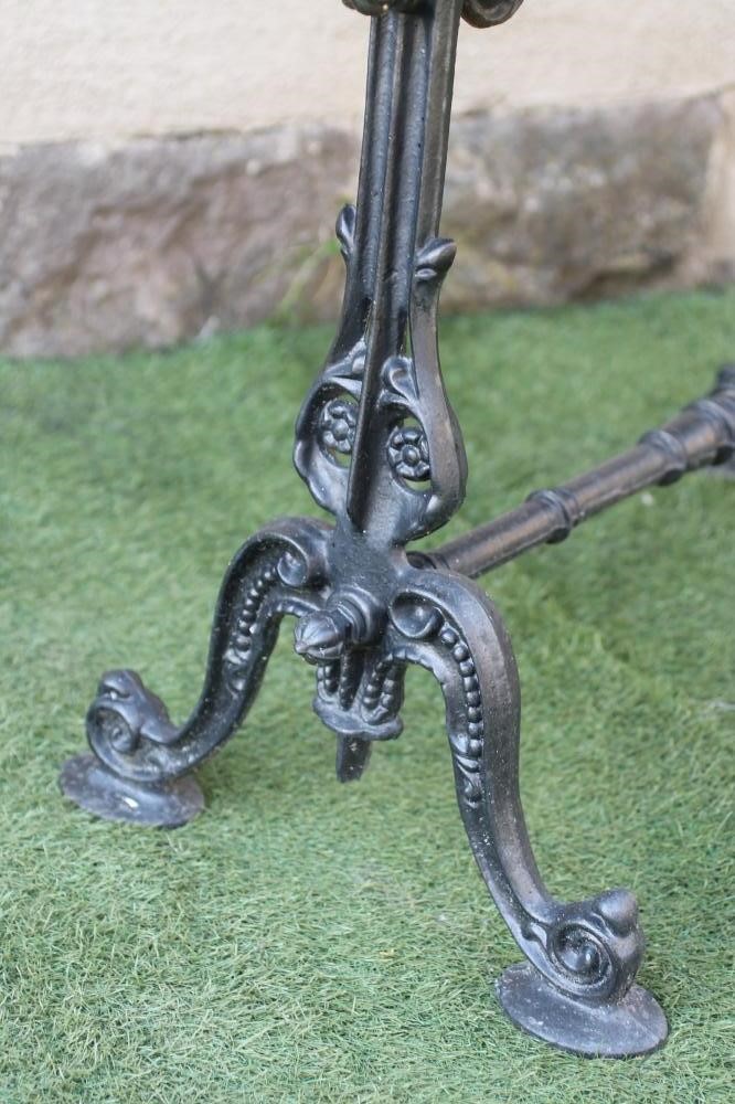 A VICTORIAN CAST IRON PUB TABLE of rounded oblong form Image