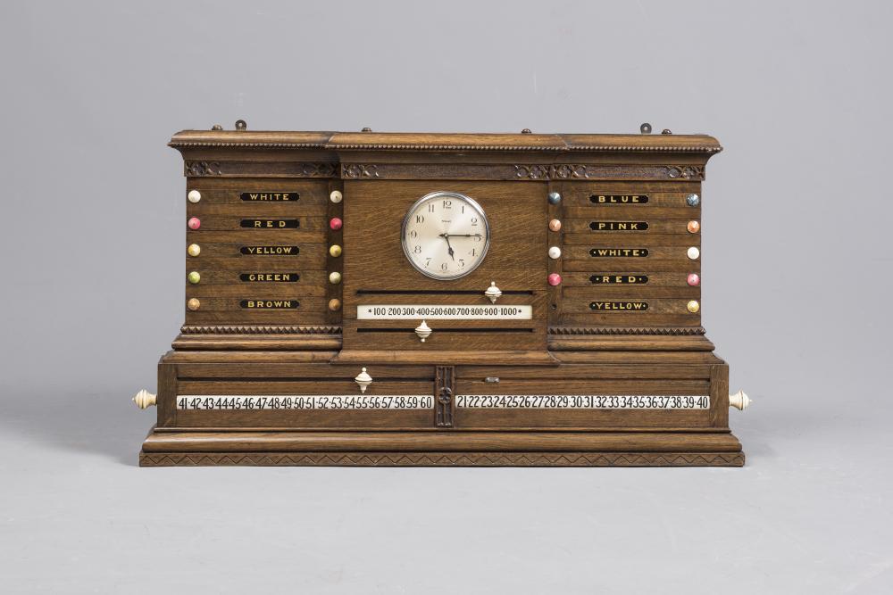 AN OAK FRAMED BILLIARDS/SNOOKER SCOREBOARD Image