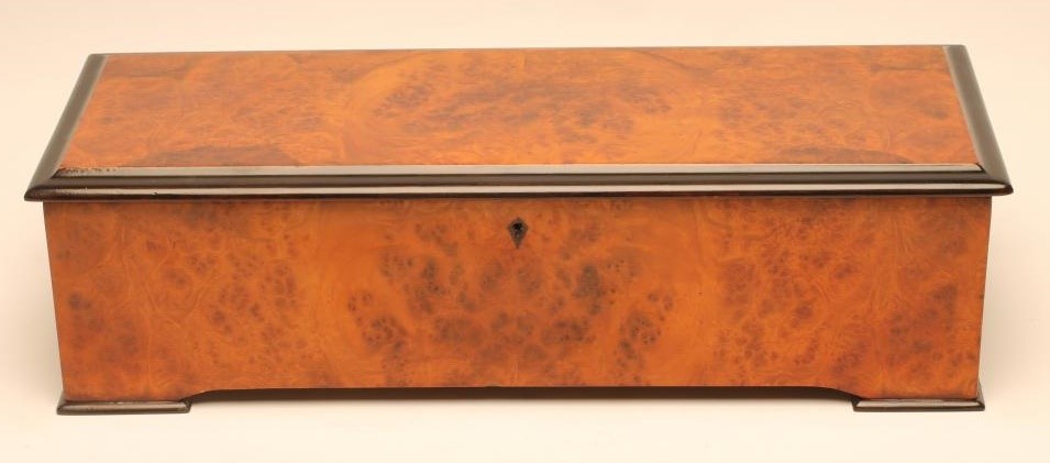 A SWISS "SPIRALDAMPHER EXPRESSIF" MUSICAL BOX stamped 51769 Image