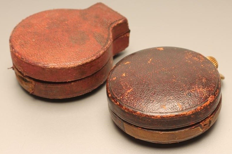 A VICTORIAN POCKET BAROMETER Image