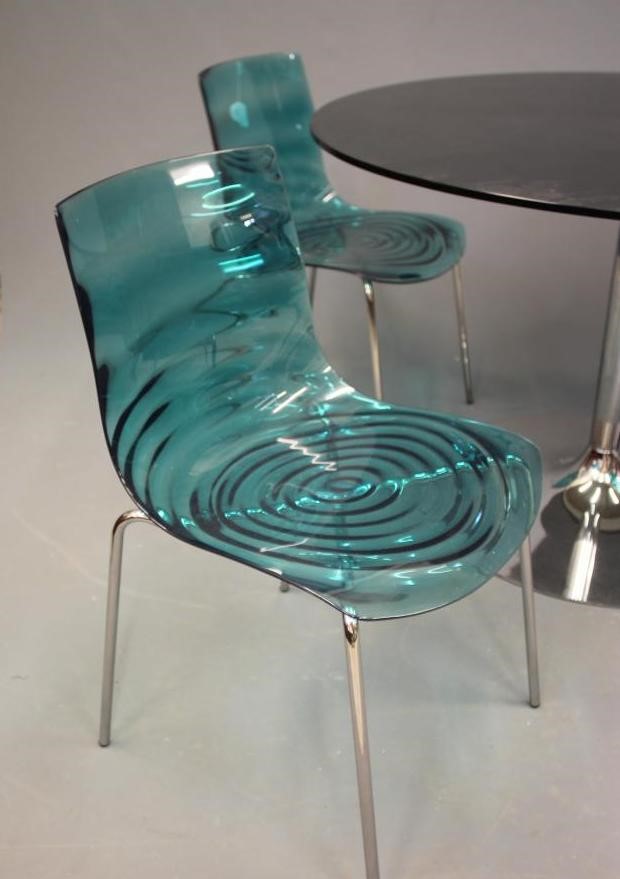 A CALLIGARIS ITALIAN DESIGN PART DINING SUITE Image