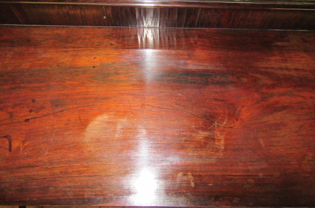A REGENCY ROSEWOOD CHIFFONIER Image