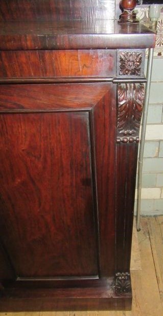 A REGENCY ROSEWOOD CHIFFONIER Image