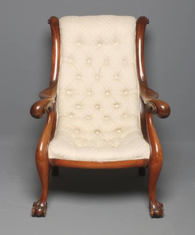 A VICTORIAN MAHOGANY SHOW-WOOD FRAMED ARMCHAIR Image