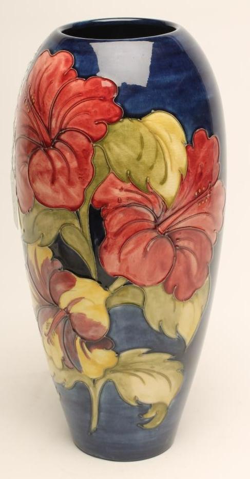 A MOORCROFT POTTERY VASE Image