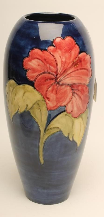A MOORCROFT POTTERY VASE Image