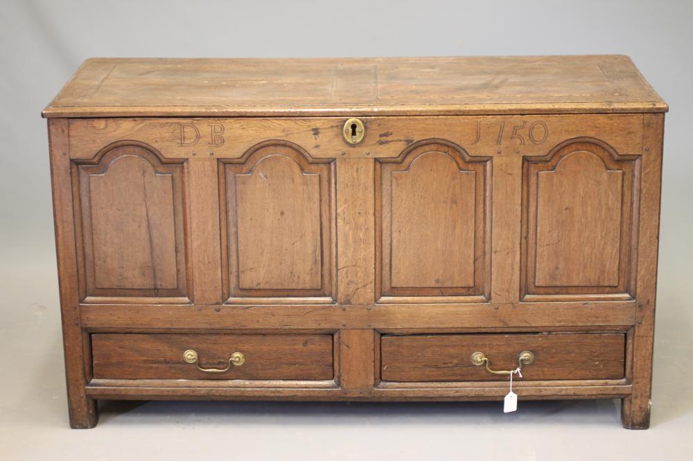 A GEORGIAN OAK PANELLED CHEST Image