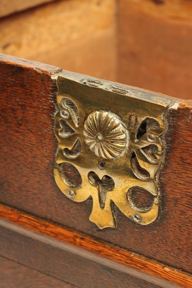 AN OAK CLOSE STOOL Image