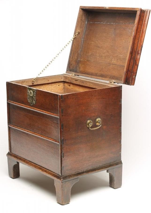 AN OAK CLOSE STOOL Image