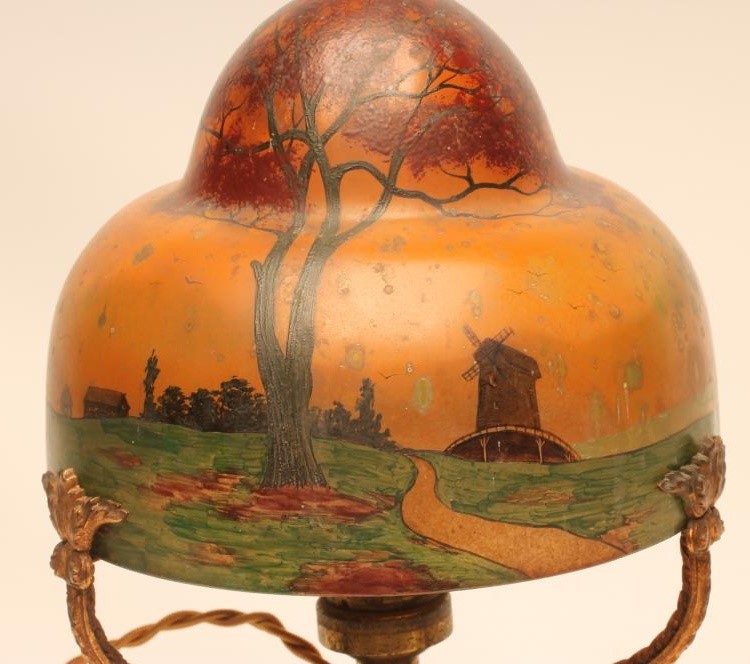 A FRENCH ART DECO ELECTRIC GLASS TABLE LAMP BASE AND SHADE Image