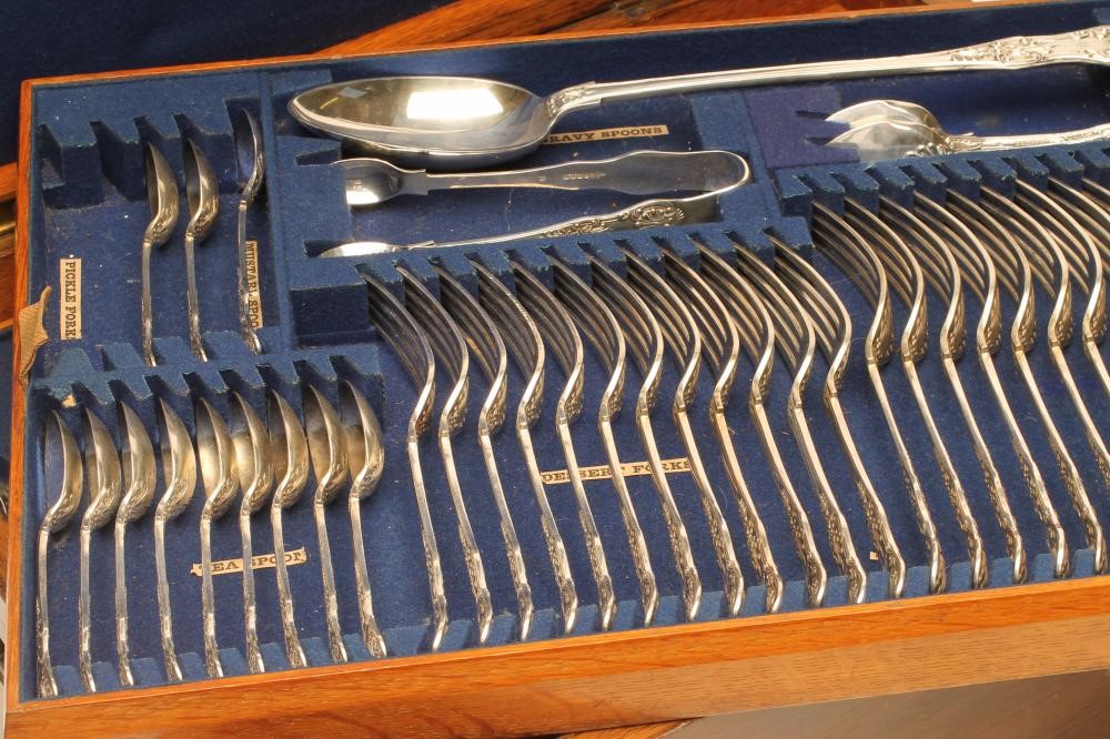 AN EPNS TABLE SERVICE Image