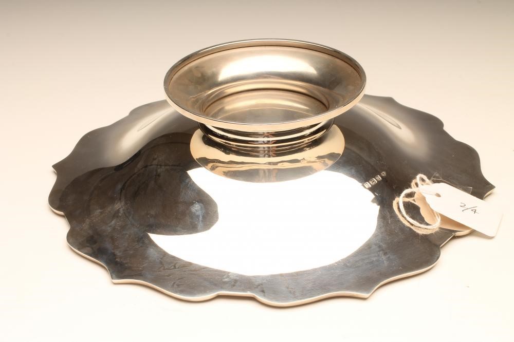 A SILVER LOW PEDESTAL DISH Image