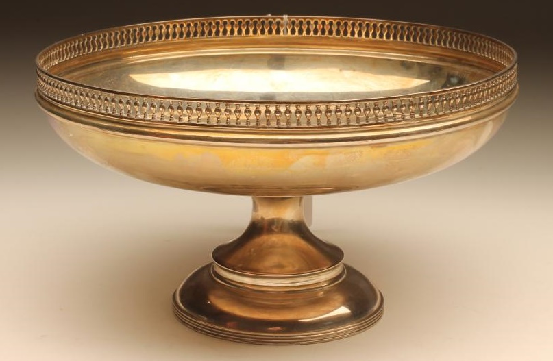 A SILVER PEDESTAL BOWL Image