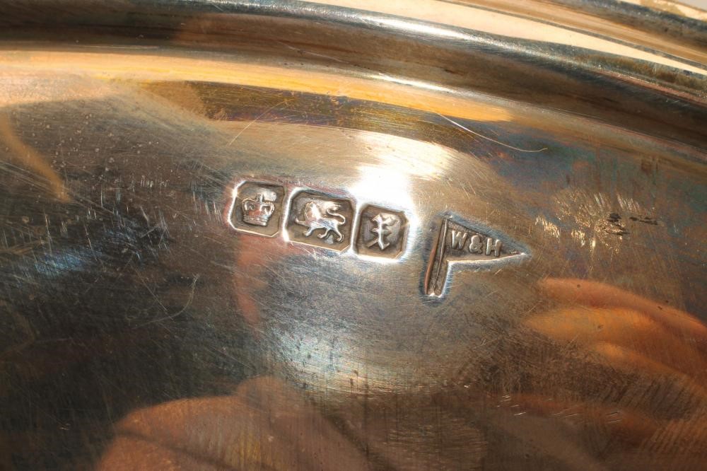 A SILVER PEDESTAL BOWL Image