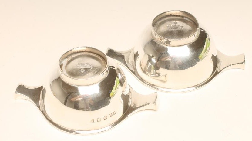 A PAIR OF SILVER NOVELTY SALTS Image